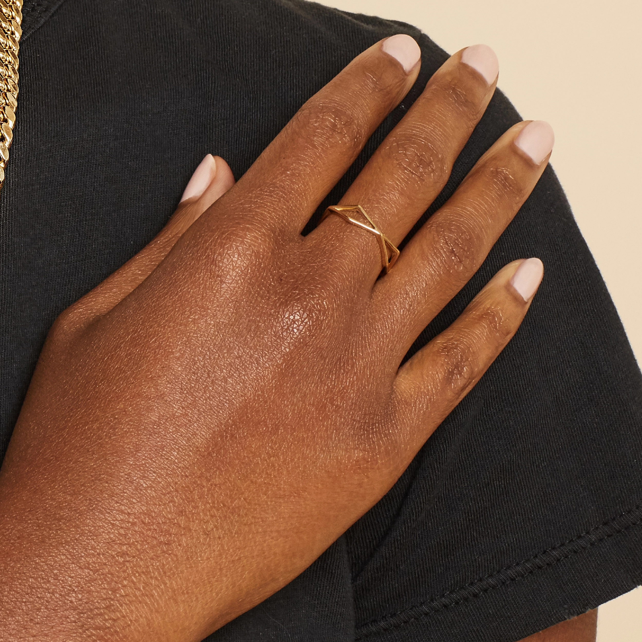 1975 Bow Ring