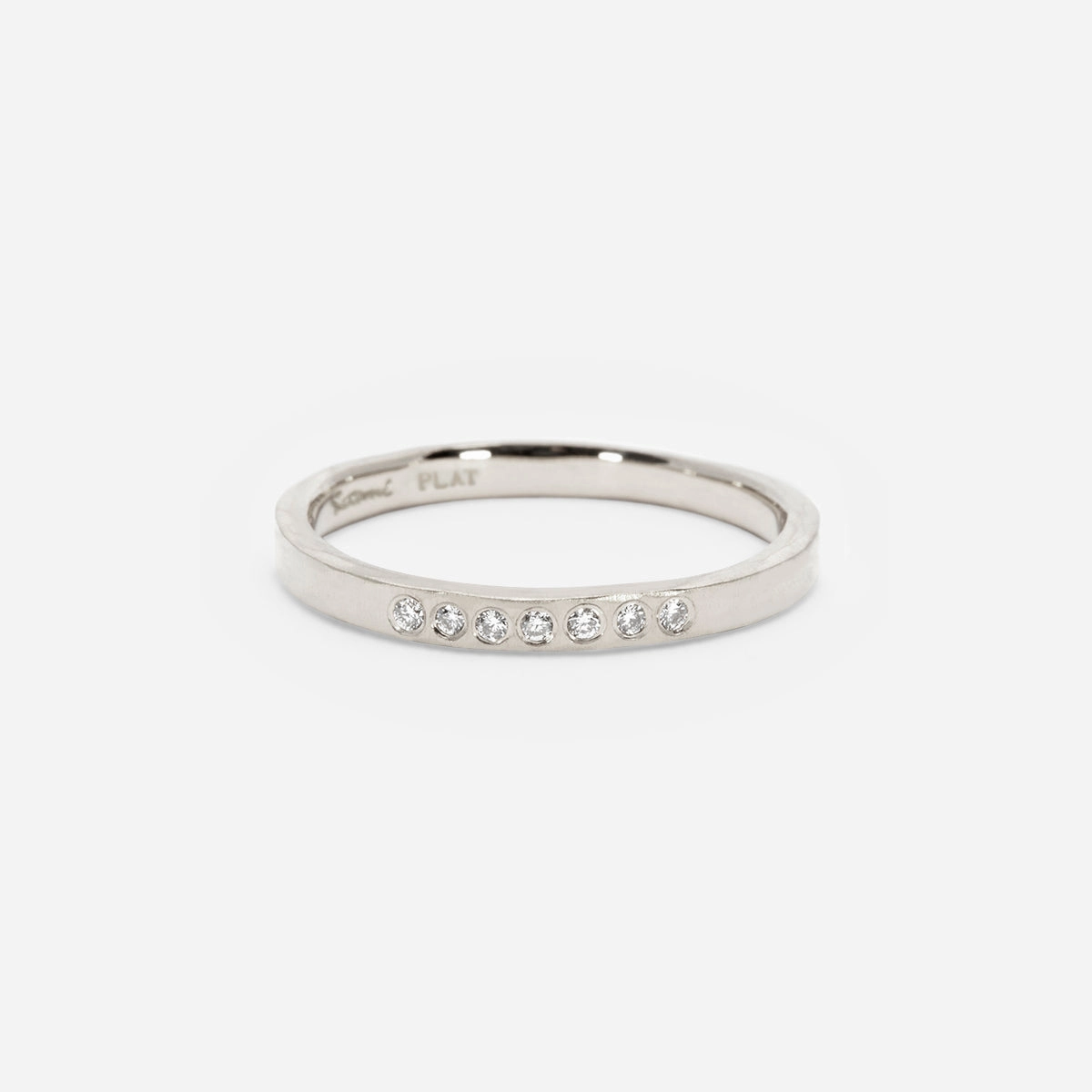 2.3mm Seven White Diamonds Band | R16001W