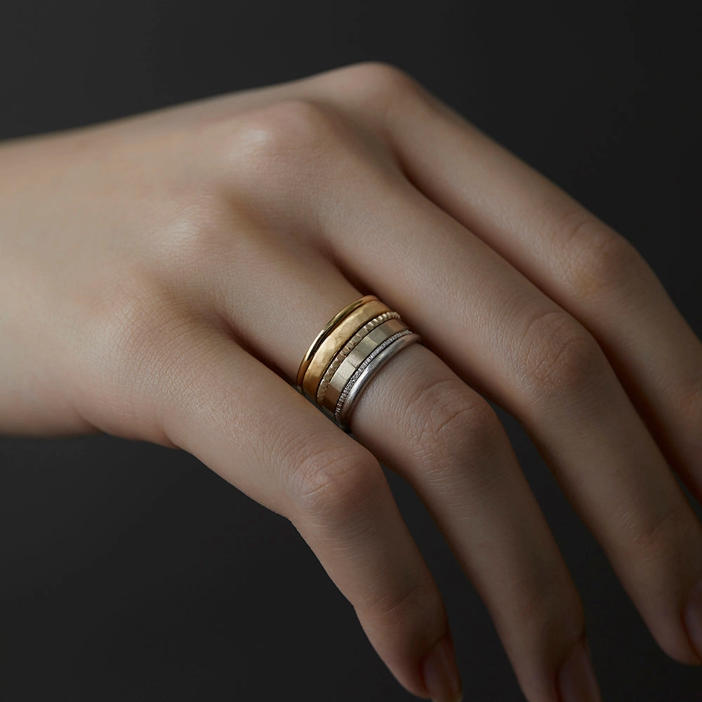 2.8mm Hammered Band | R3501