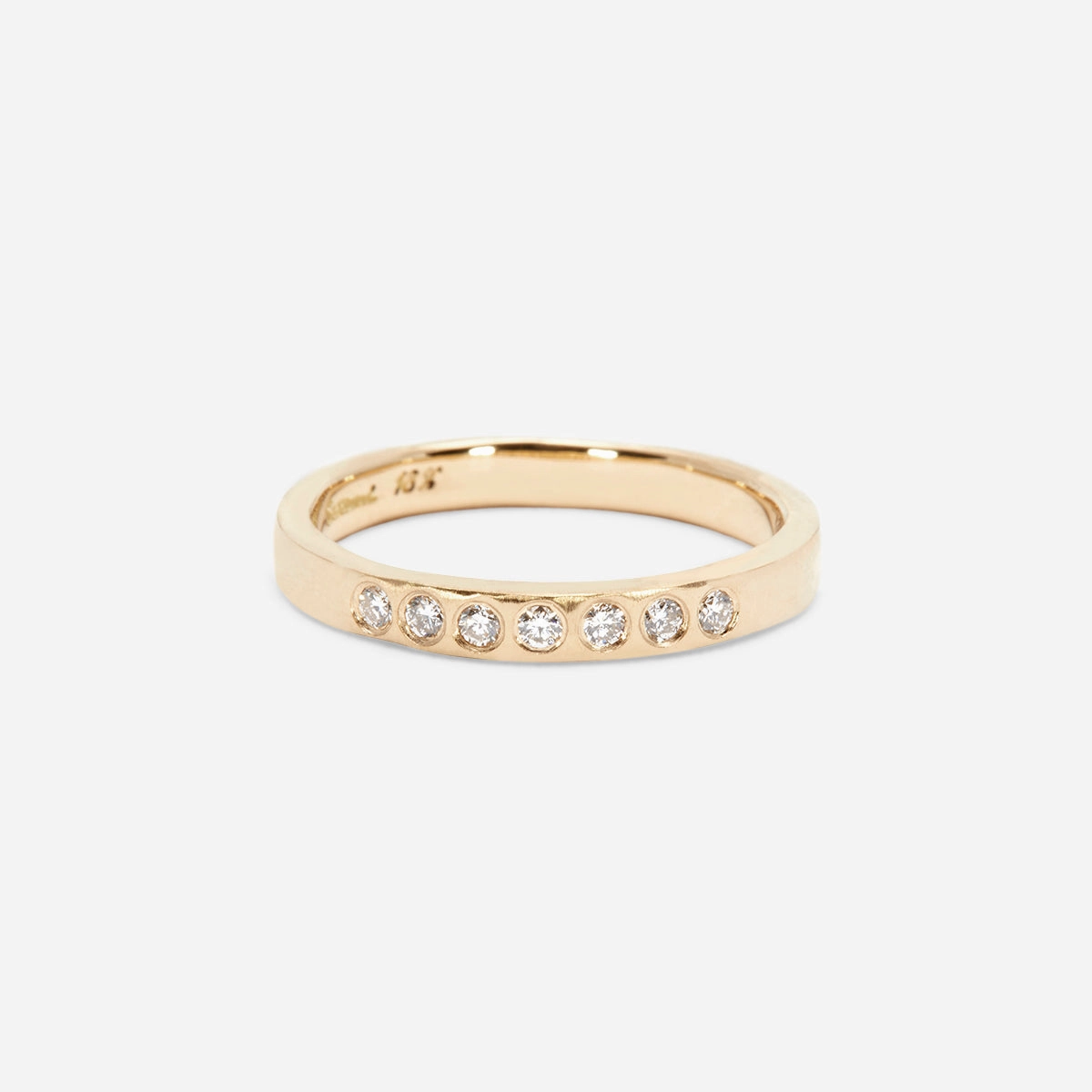2.8mm Seven White Diamonds Band | R16002W