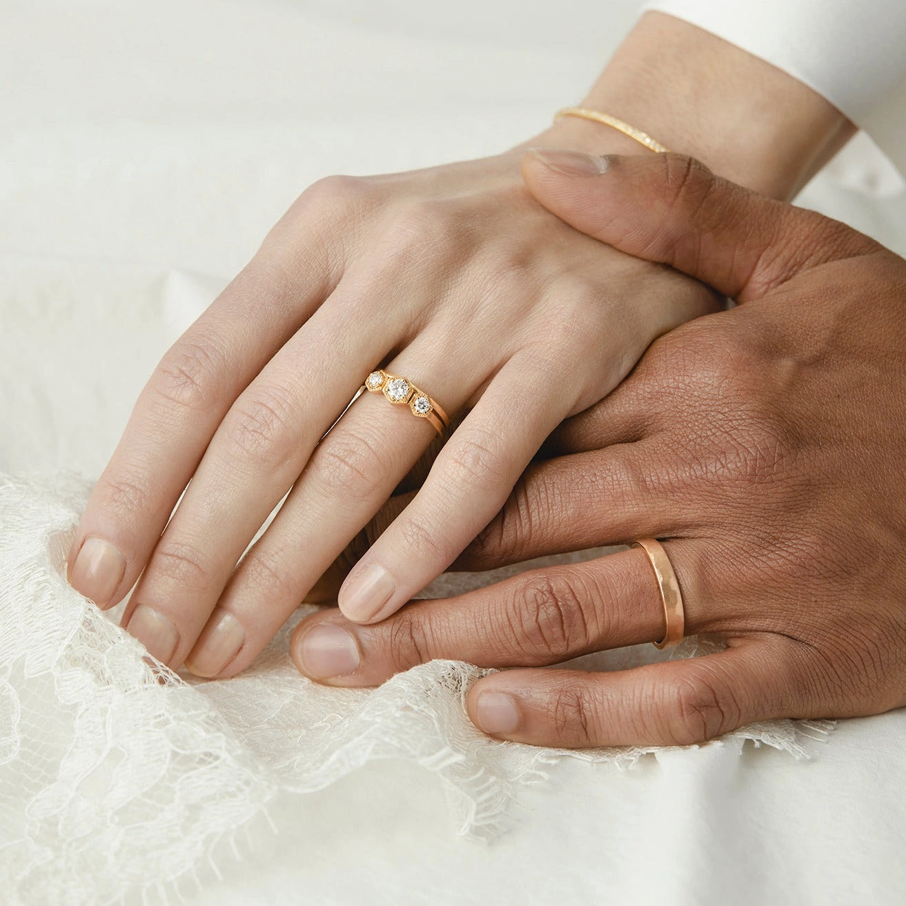 3.7mm Signature Hammered Band | MR0101