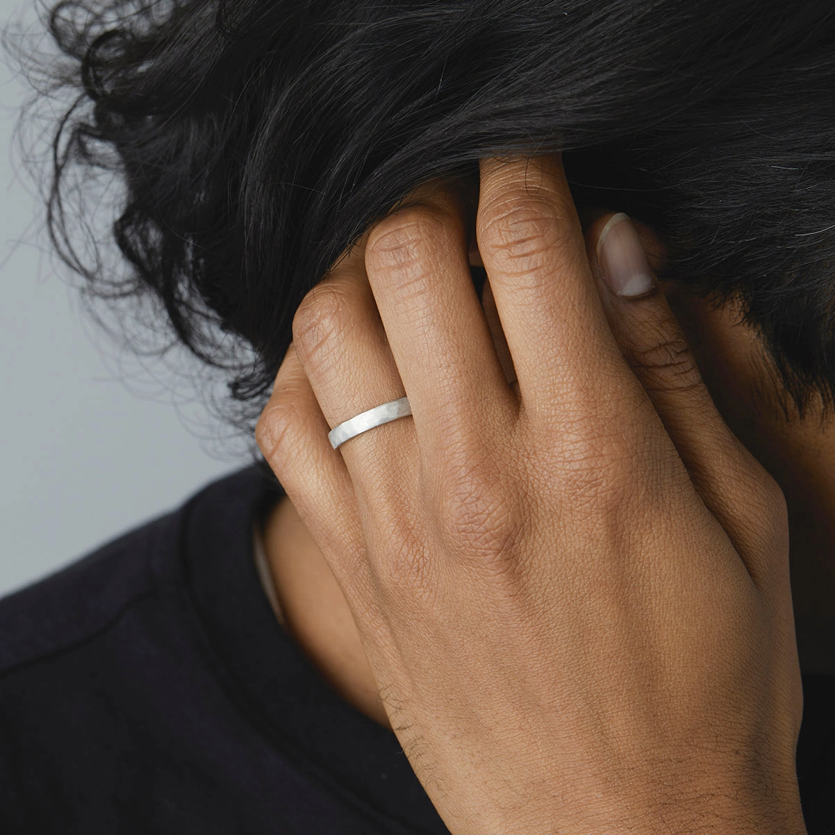 3.7mm Signature Hammered Band | MR0101