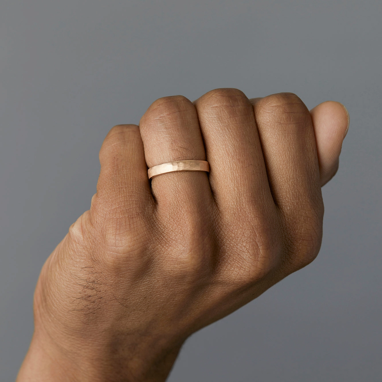 3.7mm Signature Hammered Band | MR0101