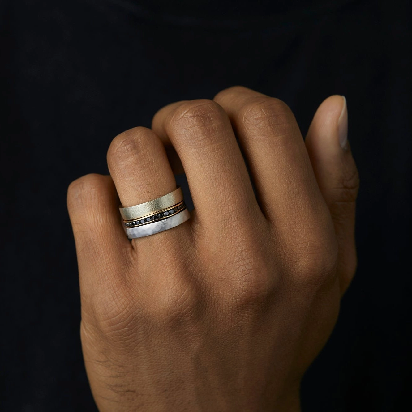 3.7mm Signature Hammered Band | MR0101