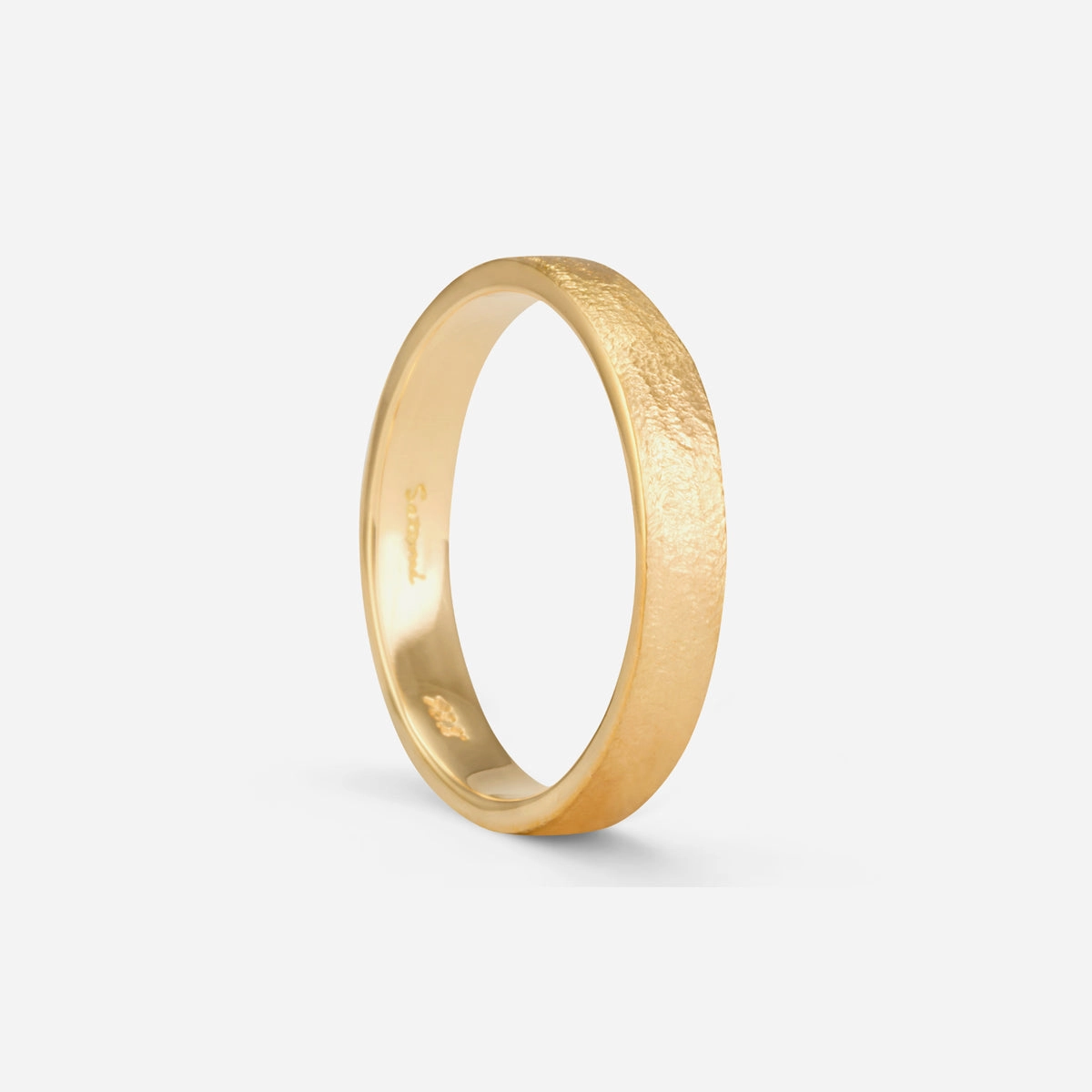 3.7mm Square Gilded Band | MR0116