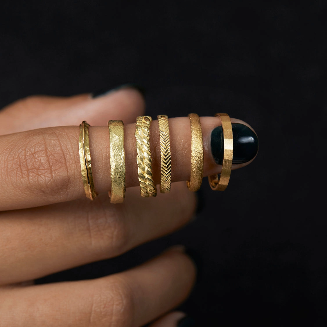 3.8mm Organic Textured Band | R14001
