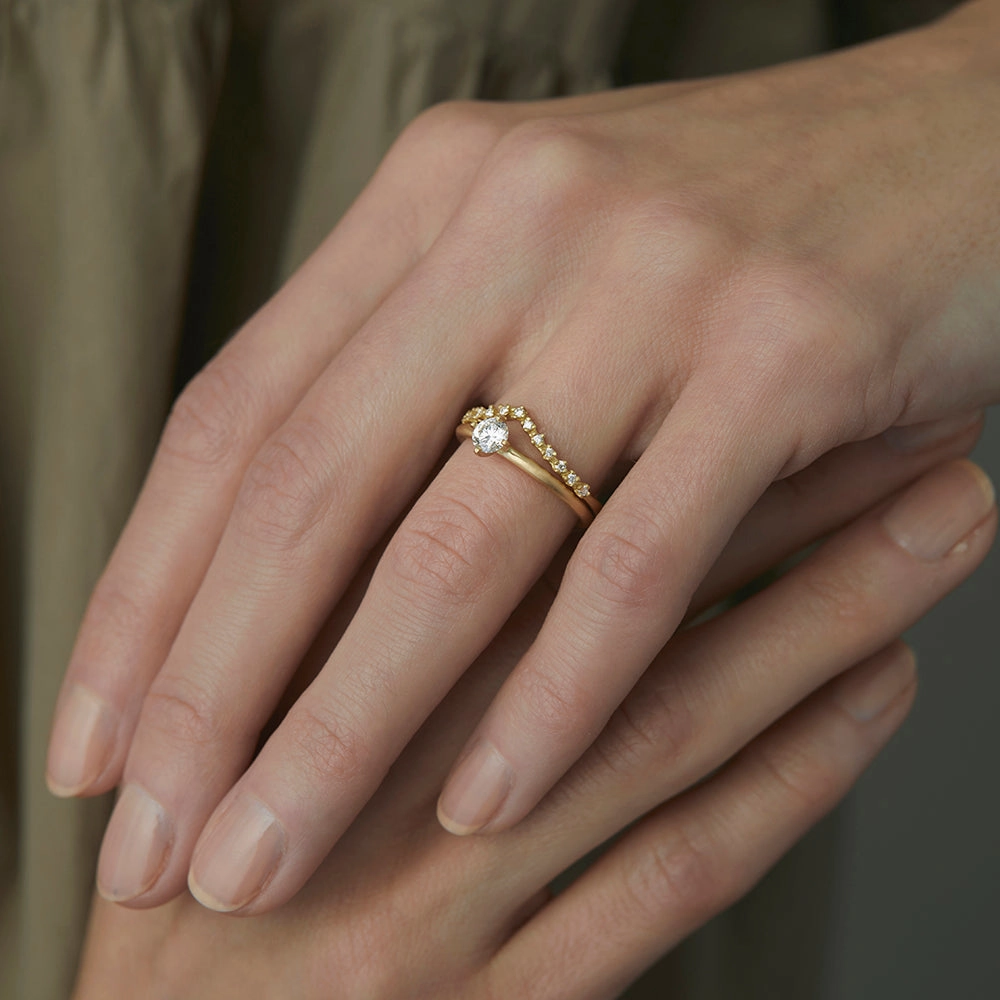 4.5mm White Diamond Noble Ring | R11705W