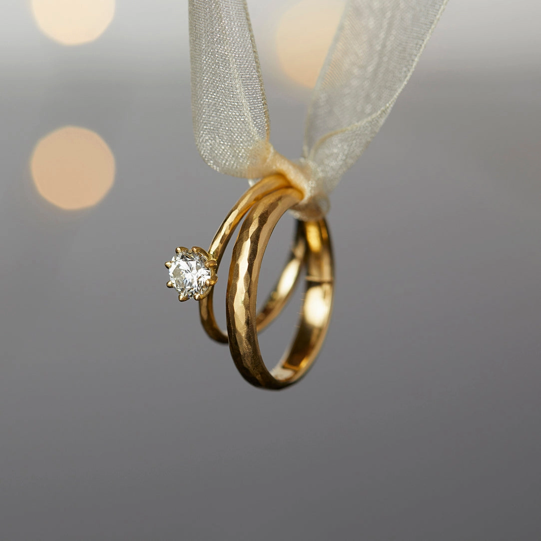 5mm White Diamond Blooming Ring | R19006W