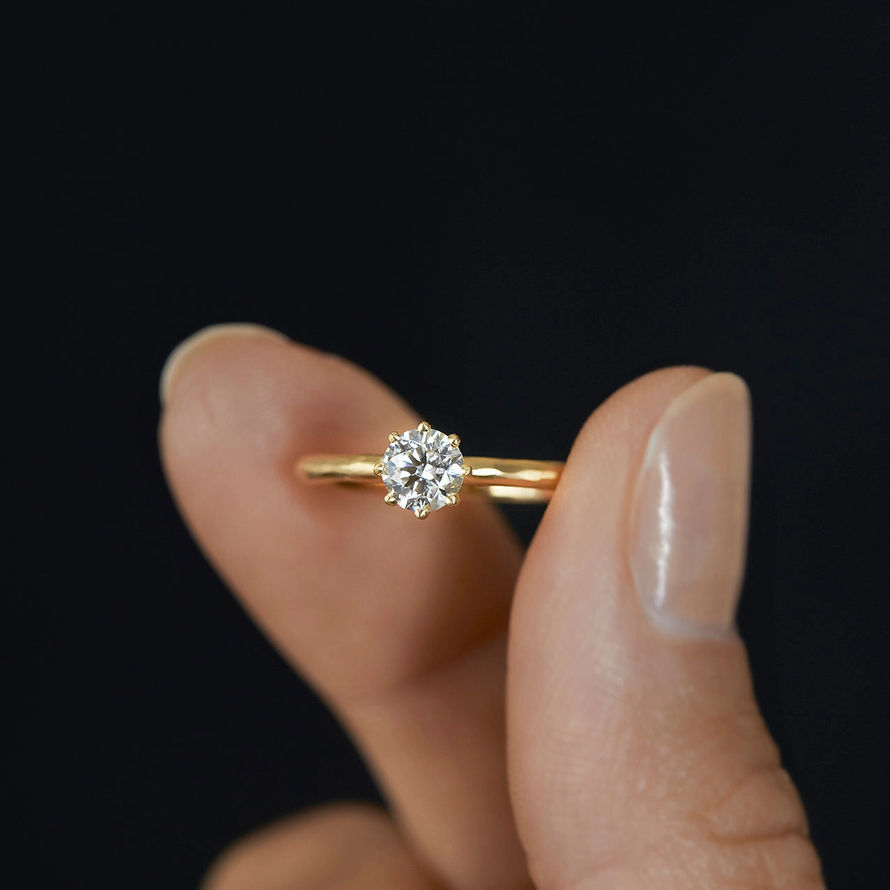 5mm White Diamond Blooming Ring | R19006W