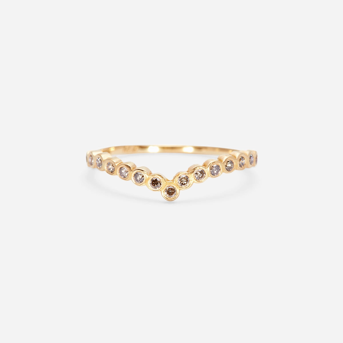 Brown Diamond Cresting Circle Band | R11501BR