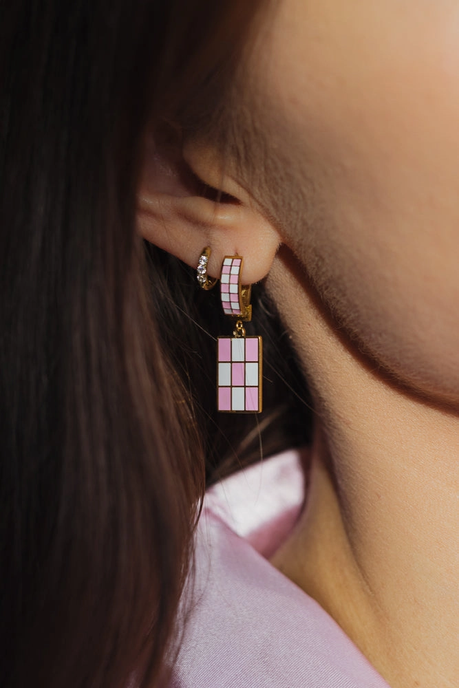 Checkered Hoops