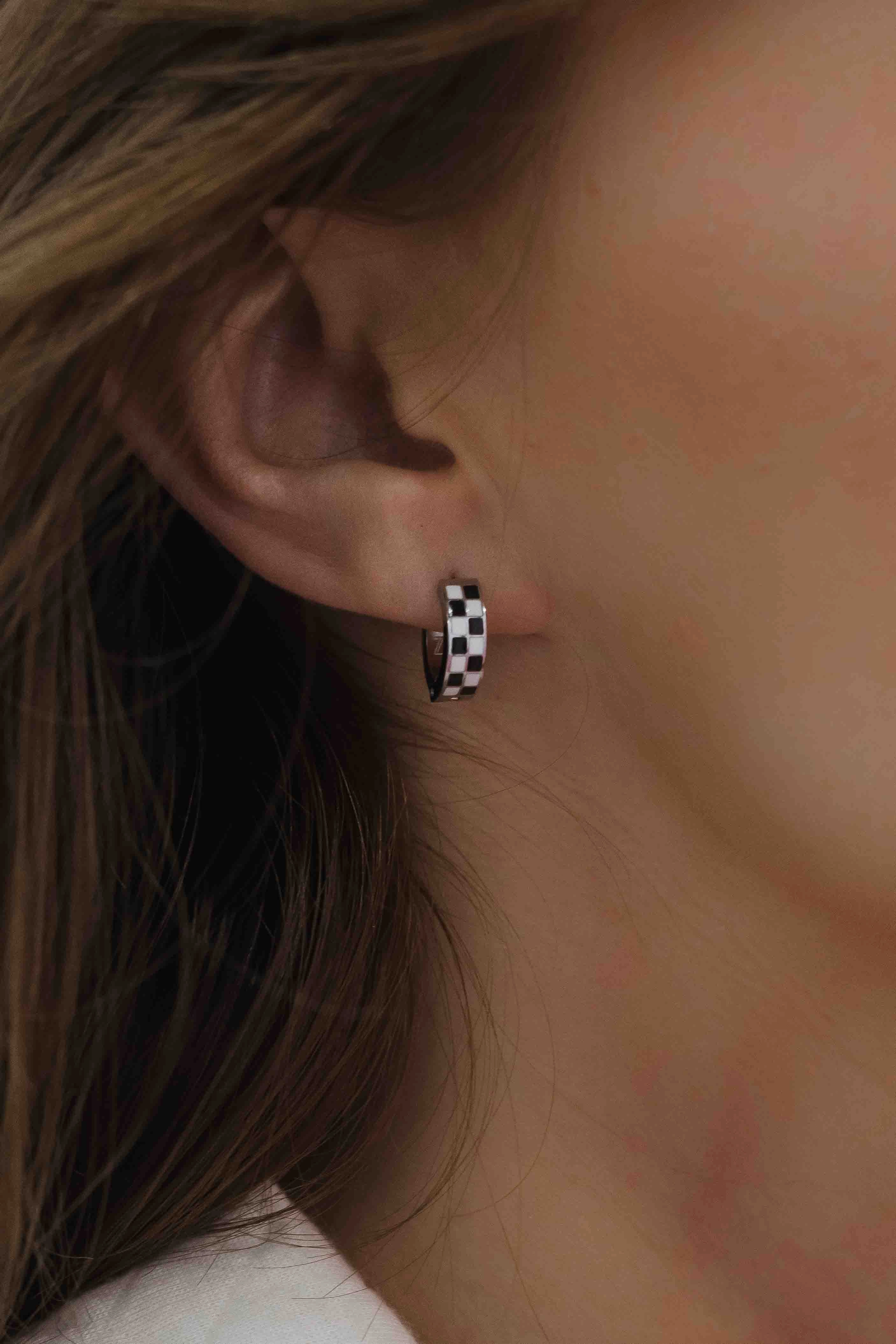 Checkered Hoops