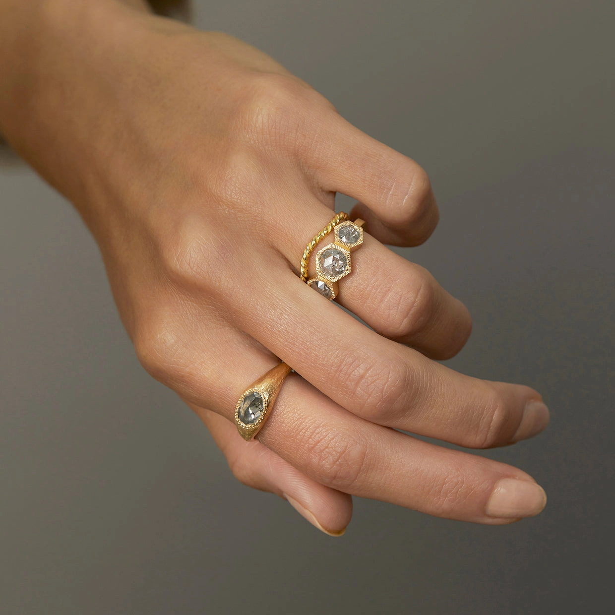 Curved Rope Band | R25001