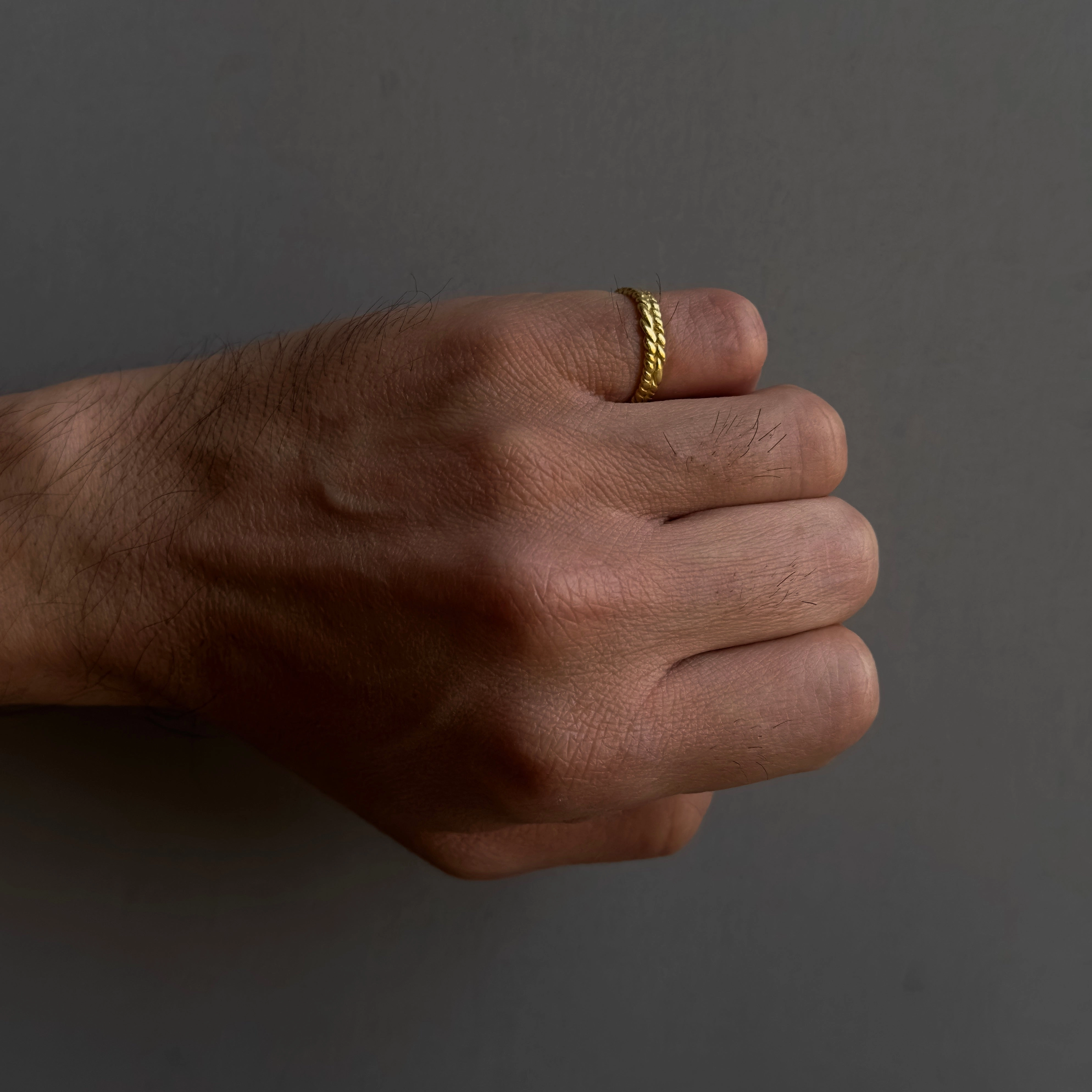Double Twisted Band | R17001