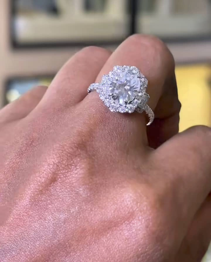 Empress Oval Cut Moissanite Engagement Ring in 18K Gold