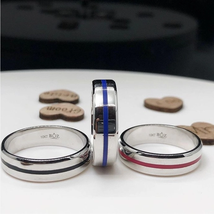 Enamel Line Band in 10K Gold