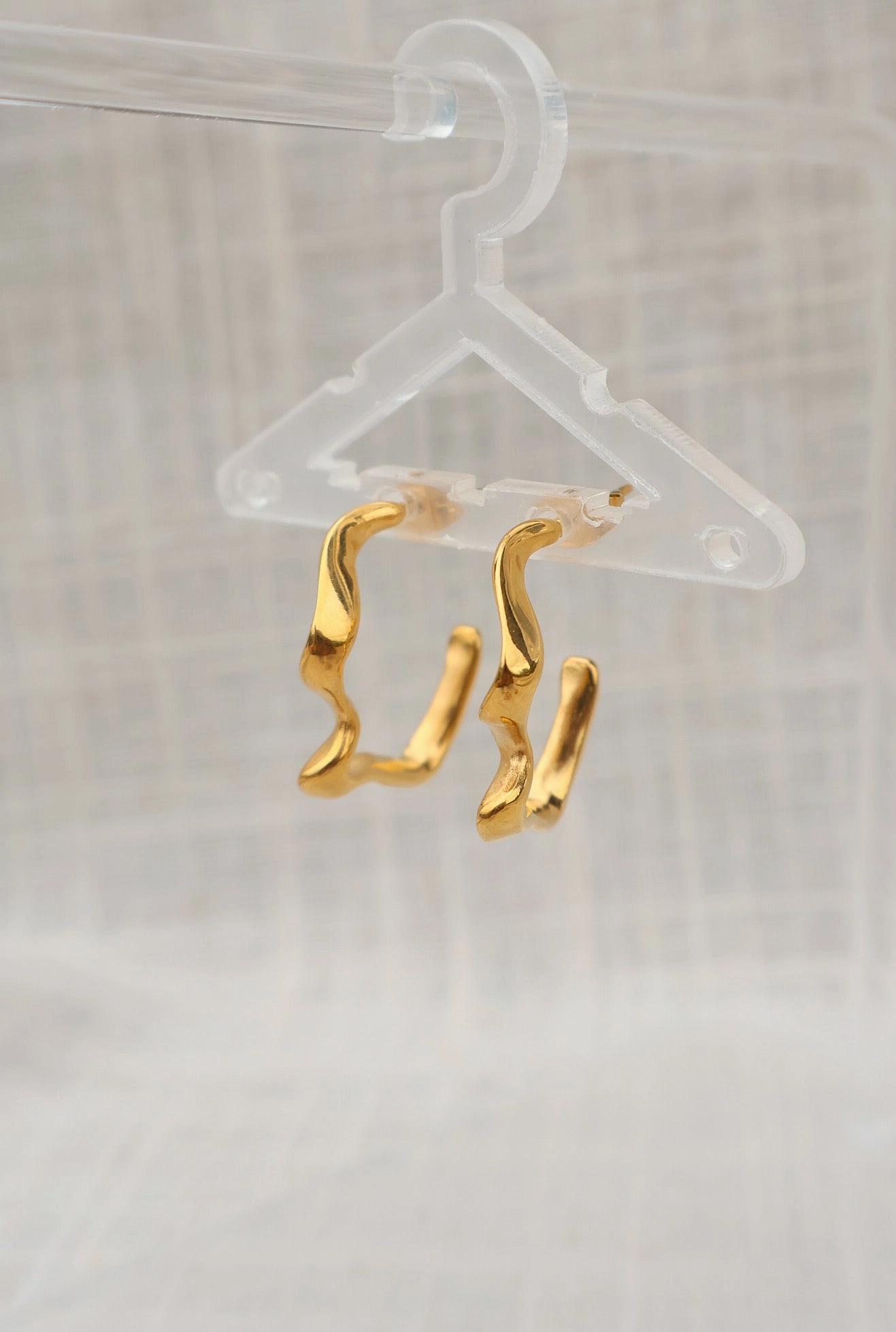 Imperfect Curve Hoop Stud