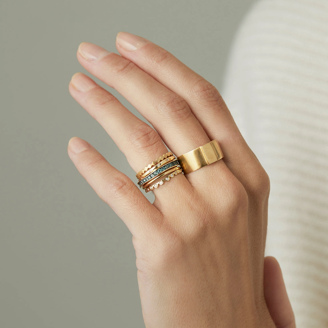 Inlaid Diamond Band | R0203W