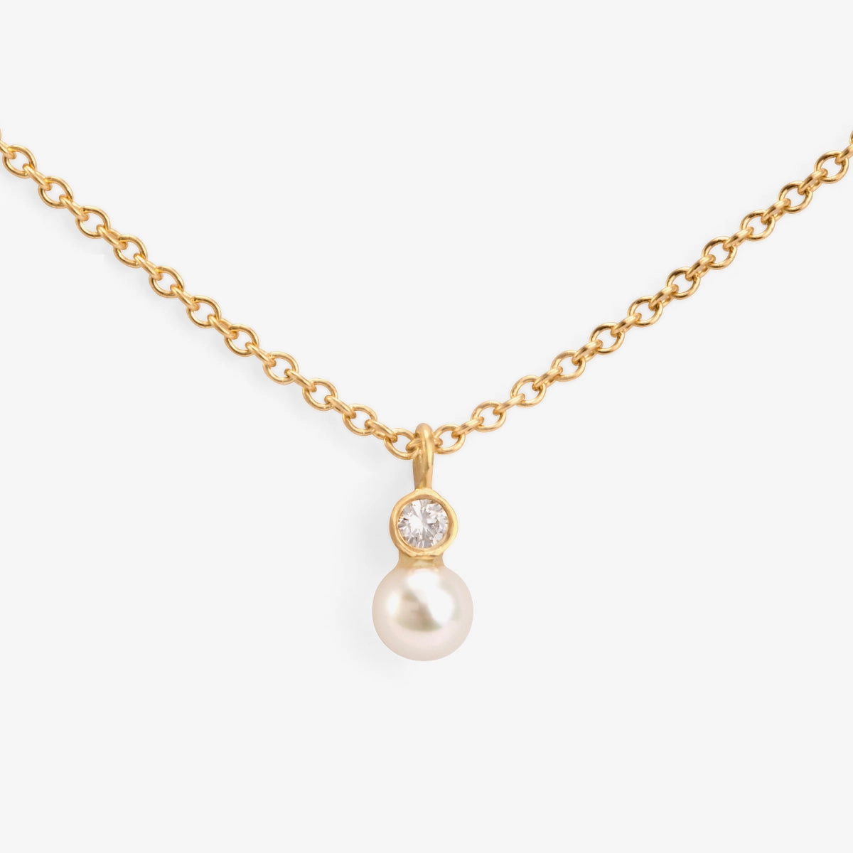 Mixed Media Pearl/White Diamond Necklace | N3901PW