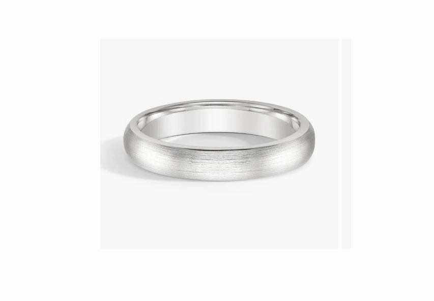 Thick 4MM Band in 18K Gold