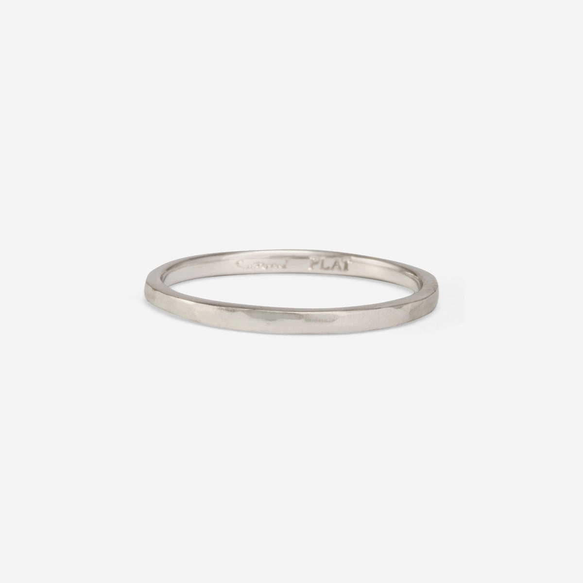 Thin Hammered Band | R4002