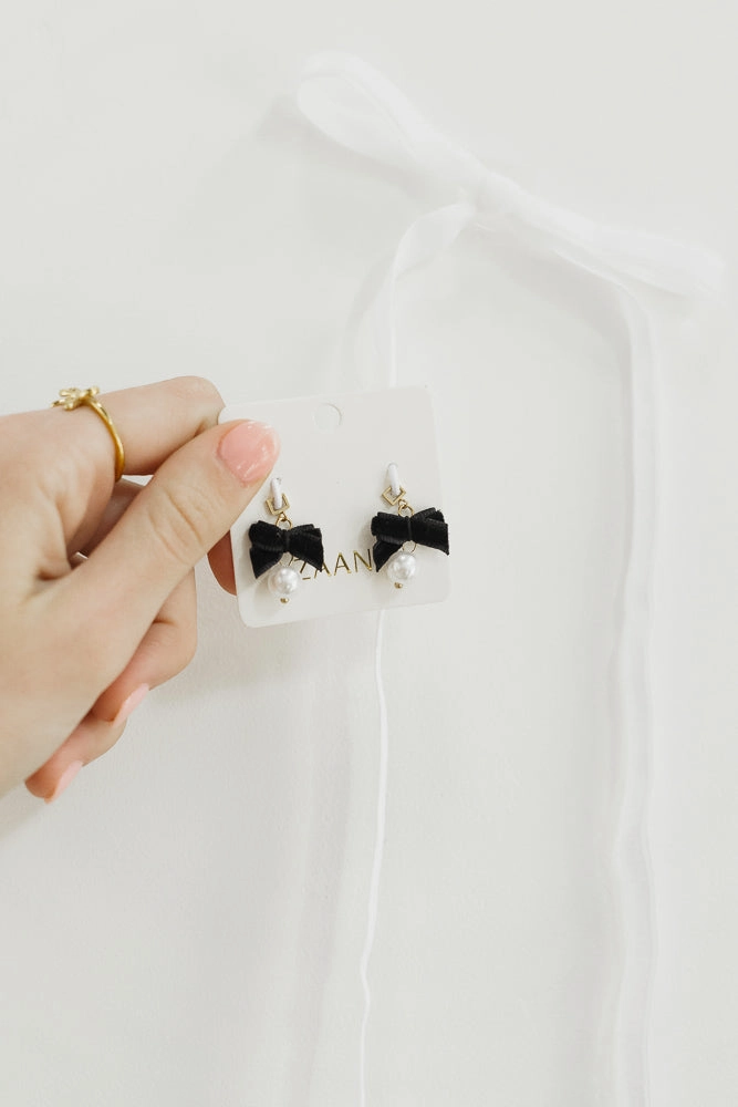 Velvet Bow Pearl Charm