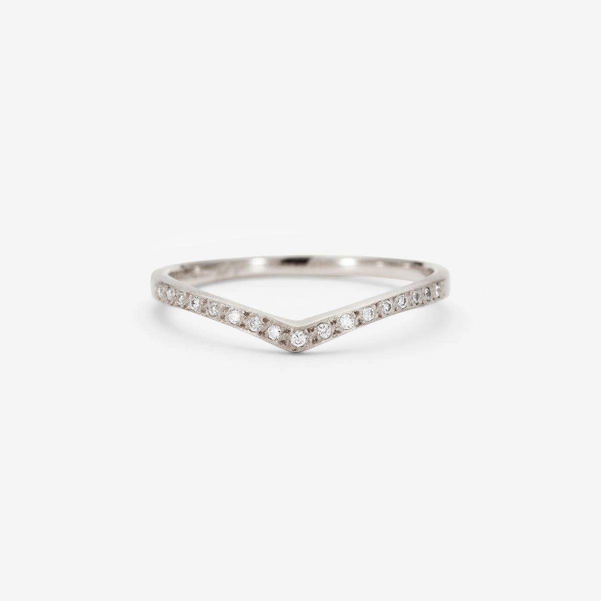 White Diamond Cresting Band | R9702W