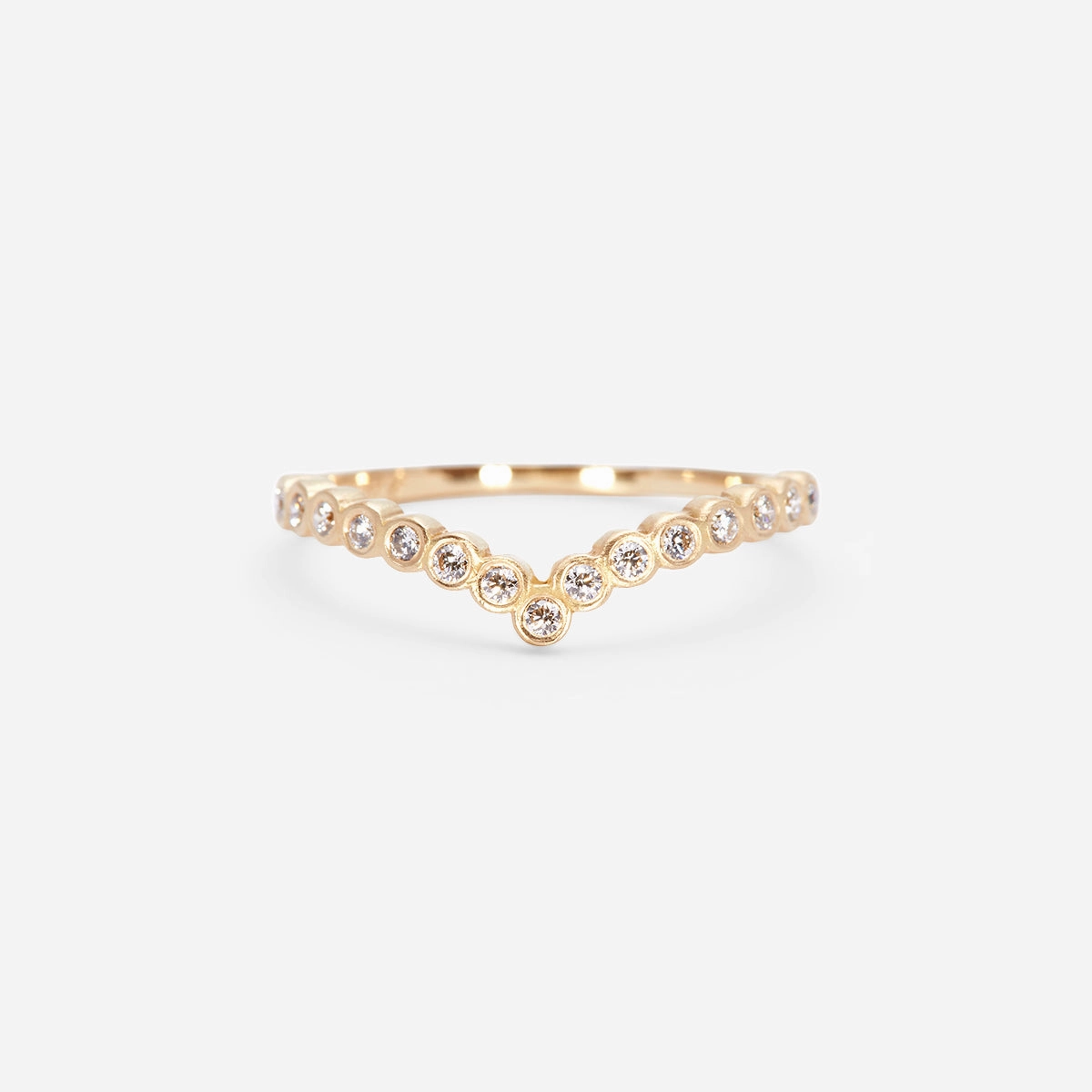 White Diamond Cresting Circle Band | R11501W