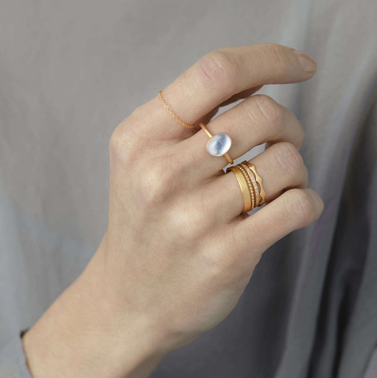 White Diamond Eternity Band | R0206W