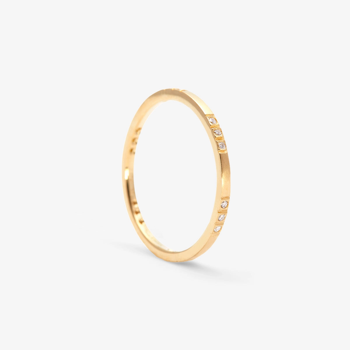 White Diamond Spaced Band | R8301W